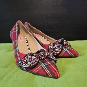 Betsey Johnson red plaid jeweled bow short high heel shoes size 9